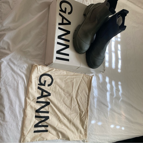 BRAND NEW (w/Box & Dust Bag) GANNI Rubber Boots - Size 10 - Style S1526 - Picture 13 of 16